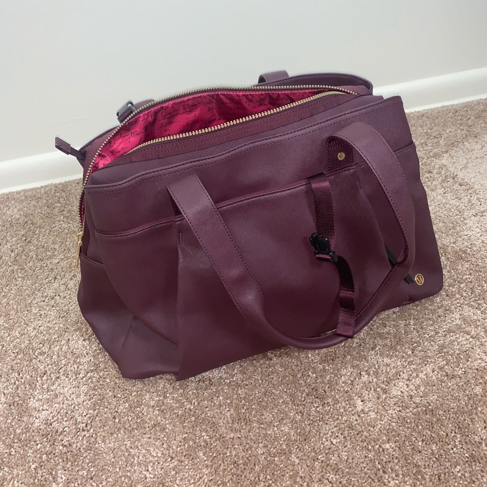 Lululemon ‘Om The Day’ Bag